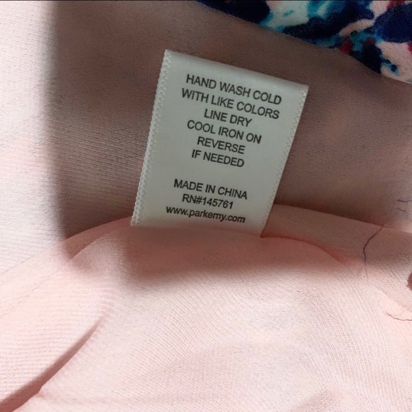 Parker Women’s Off the Shoulder English Top - Picture 3 of 8